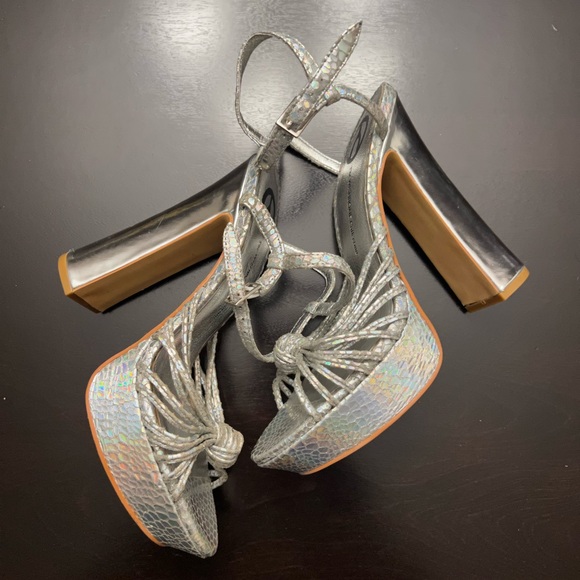 Silver wishbone collection platform sandals - Picture 5 of 6